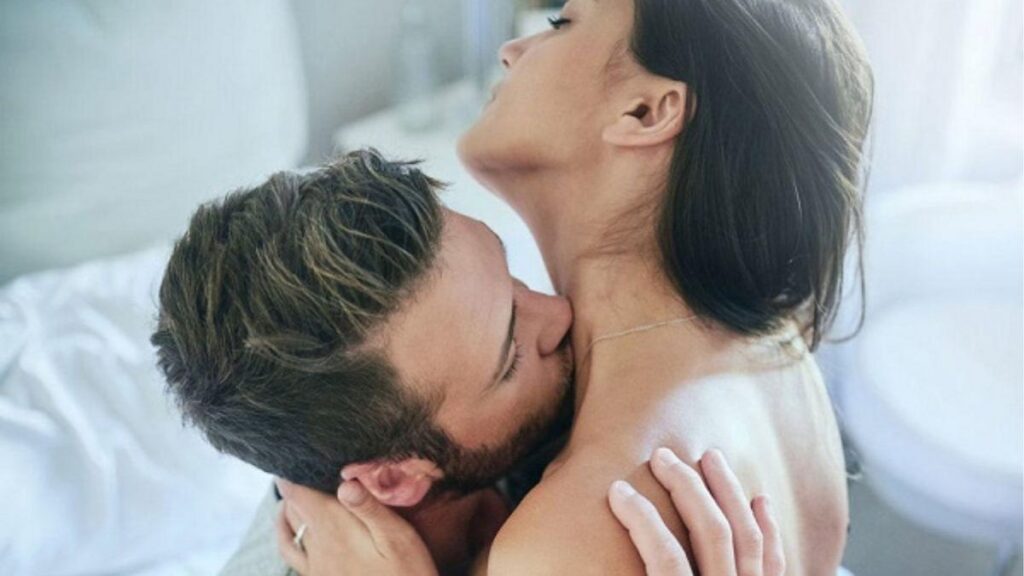 Phản ứng hưng phấn của cơ thể trong màn dạo đầu